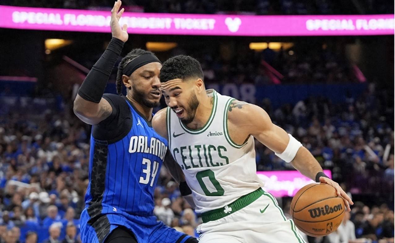 九游-塔图姆在DWG比赛中出色发挥，领先优势明显引发热议！上演精彩一战-九游